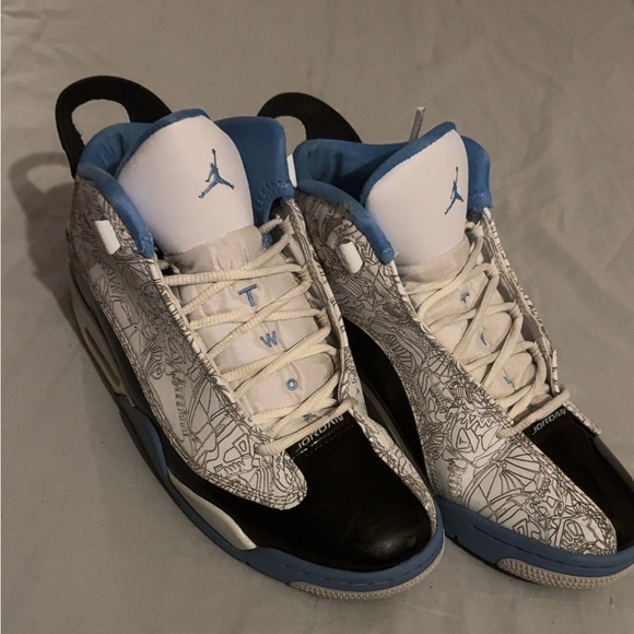 Jordan Dub Zero Legend Blue Sneakers with Black Accents - Picture 3 of 10